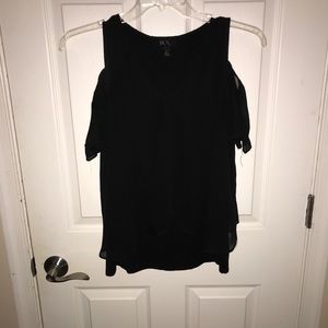 Tank top/off the shoulder black blouse